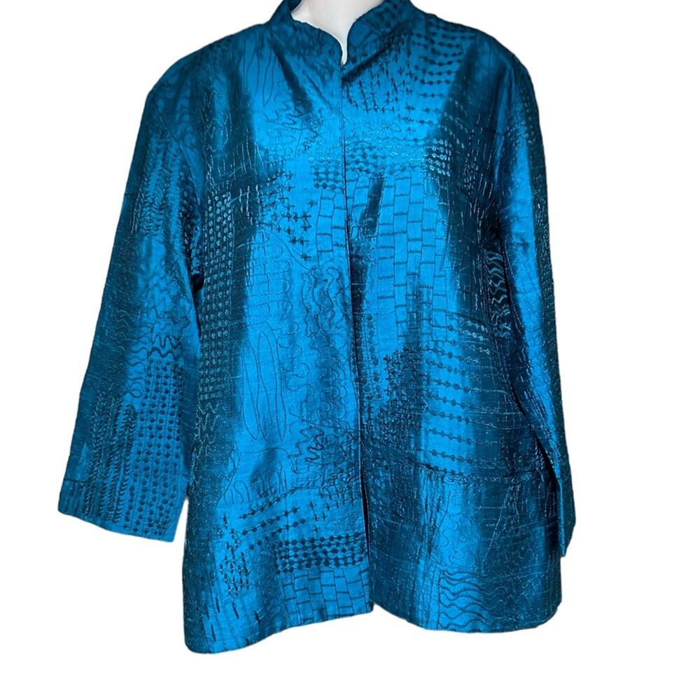 Chico’s Women’s 2 or Large Teal Embroidered 100% Silk Lightweight Jacket